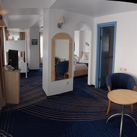 Briza Boutique Hotel Mamaia Exterior photo