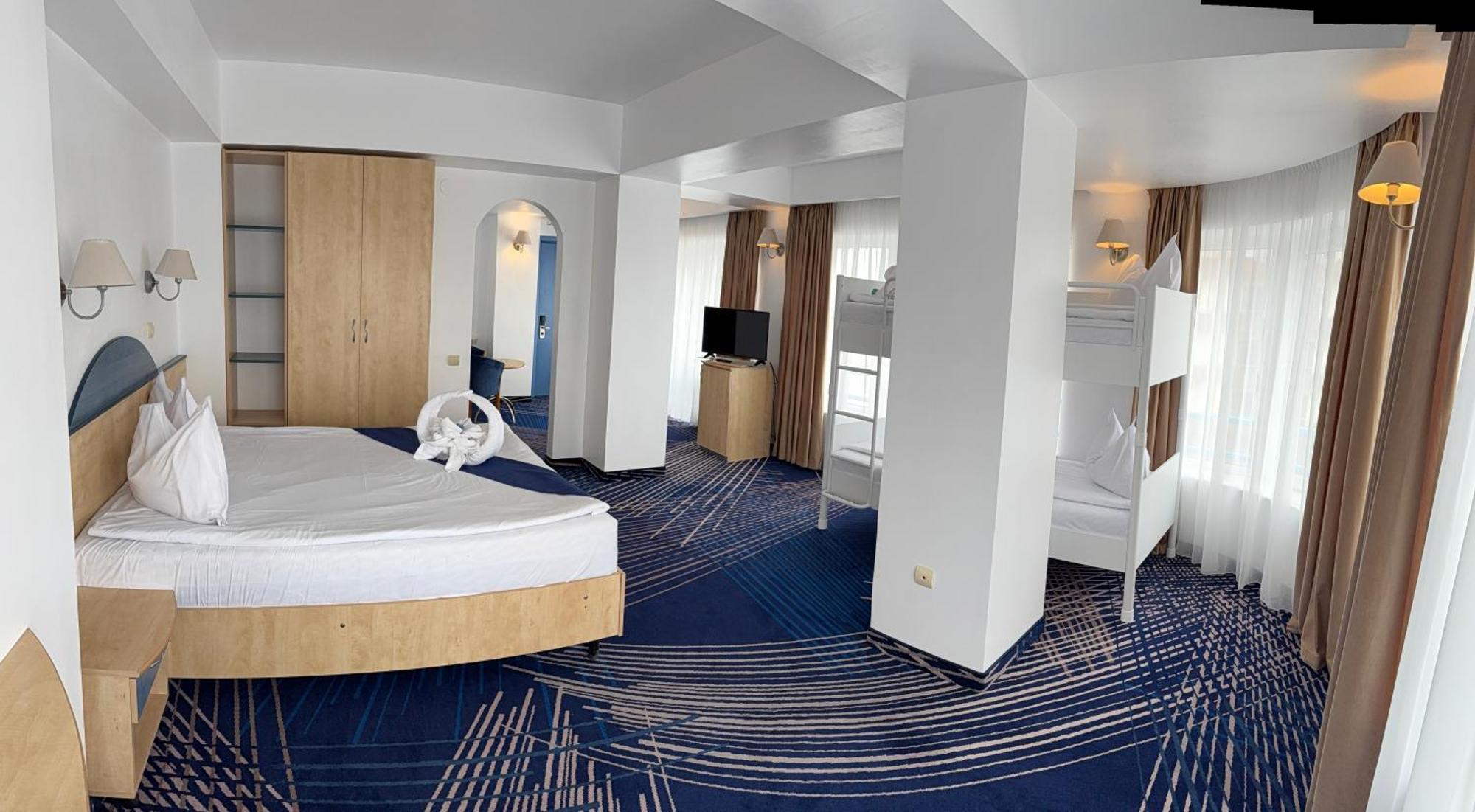 Briza Boutique Hotel Mamaia Exterior photo