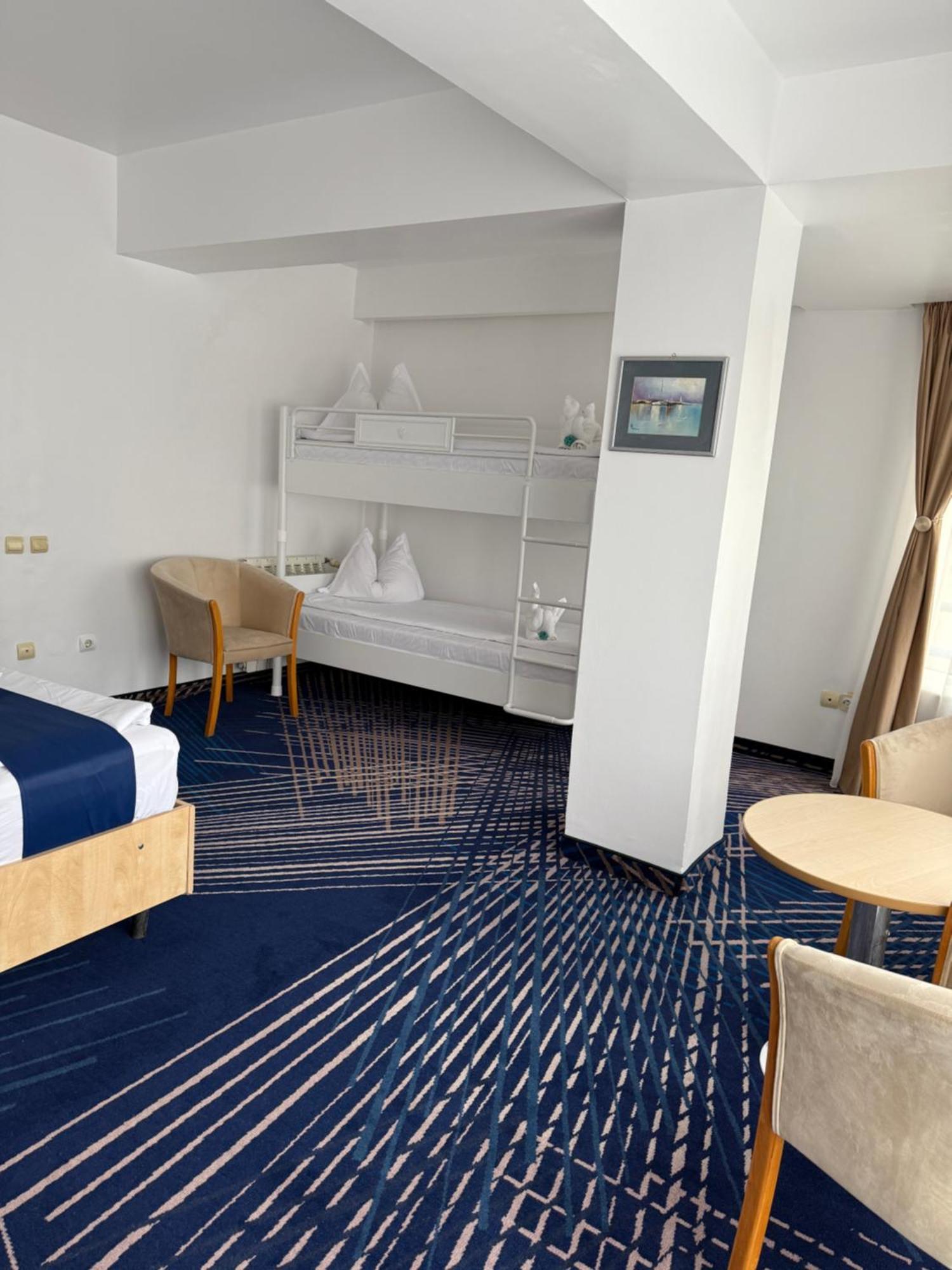Briza Boutique Hotel Mamaia Exterior photo