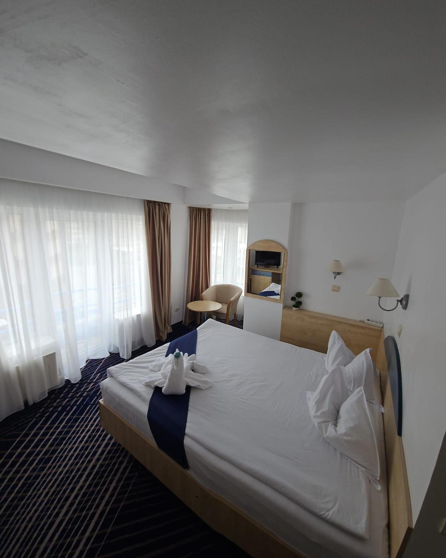 Briza Boutique Hotel Mamaia Exterior photo