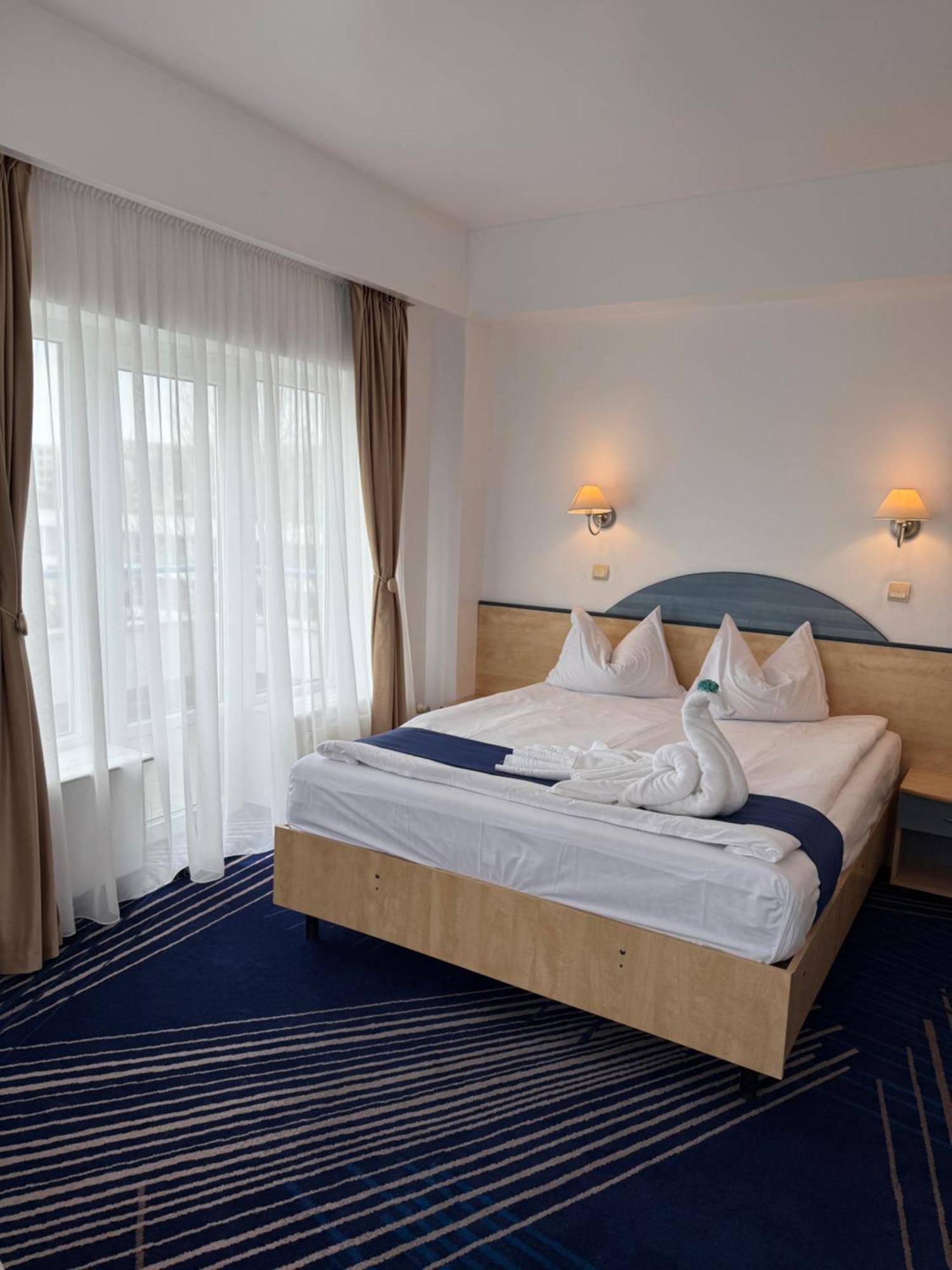 Briza Boutique Hotel Mamaia Exterior photo